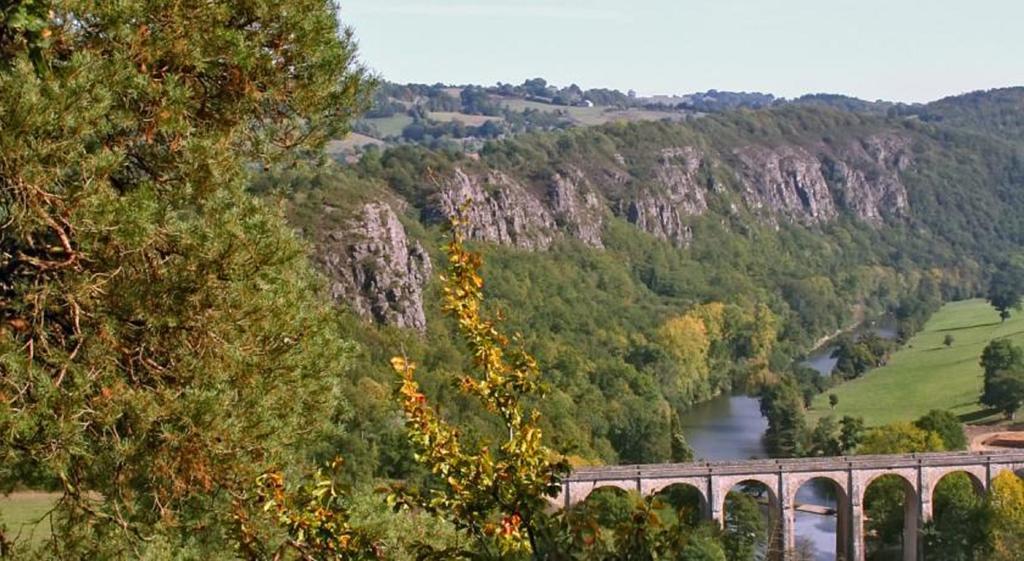 Camping Des Rochers Des Parcs Clécy Exterior foto